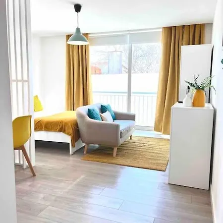 Domus Da Ria شقة أفيرو